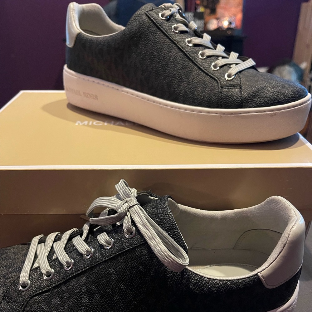 MK Poppy Lace-up!